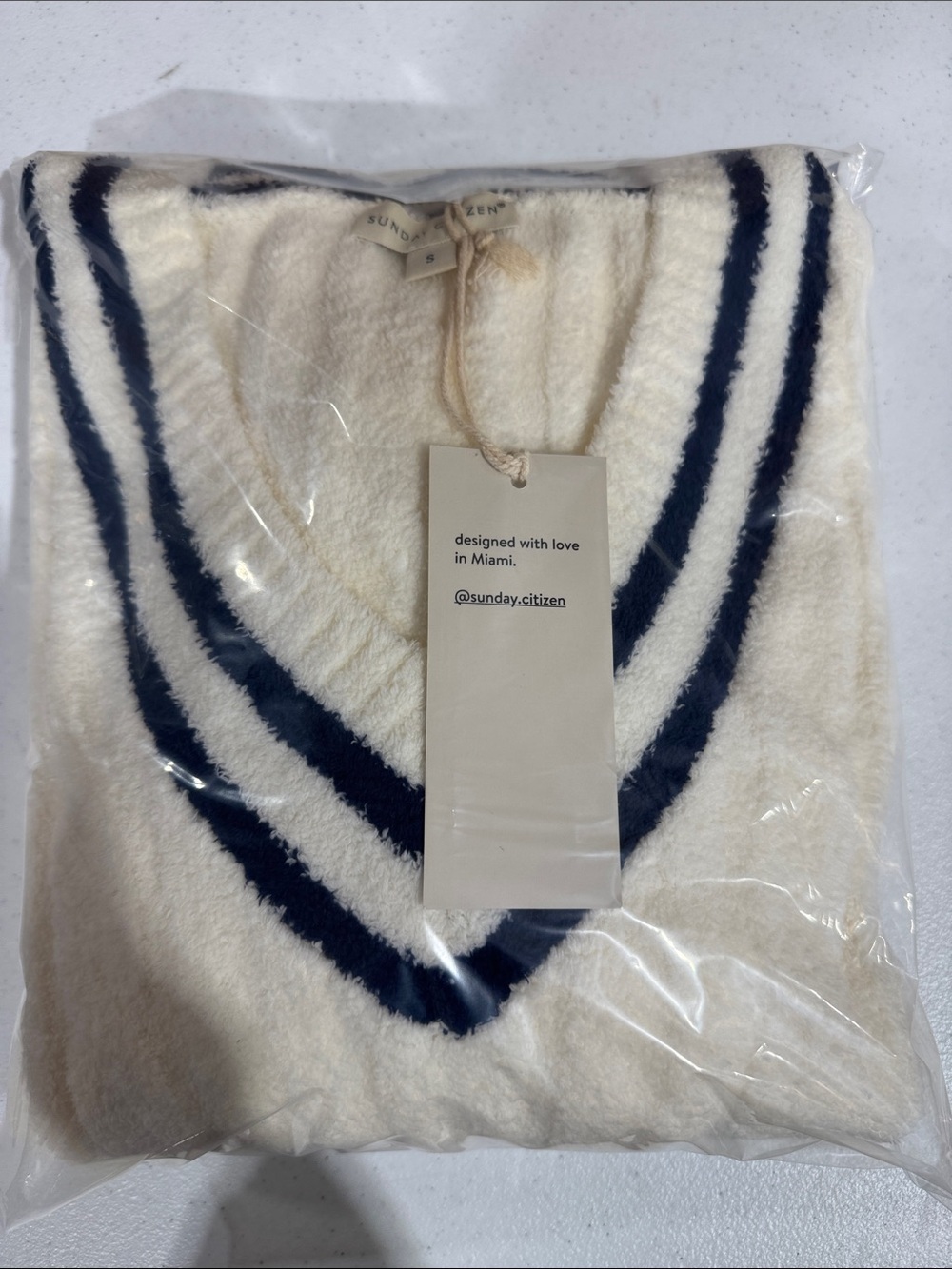 Sunday Citizen Snug Lite Braided V Neck Pullover Off White - Picture 4 of 5